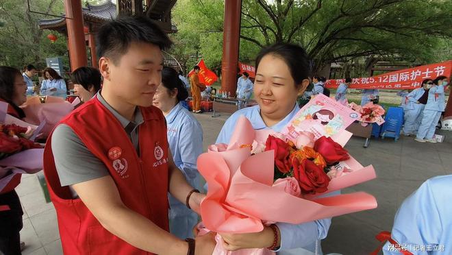 业致敬白衣天使凝聚社会温情k8凯发国际登录沈阳爱心企(图3)