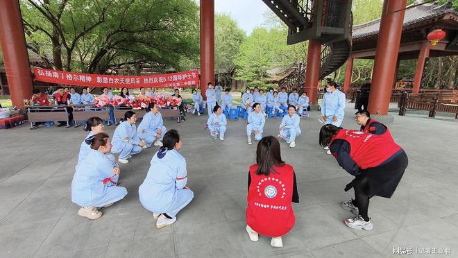 业致敬白衣天使凝聚社会温情k8凯发国际登录沈阳爱心企